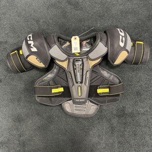 CCM AS580 Shoulder Pads | Senior Small