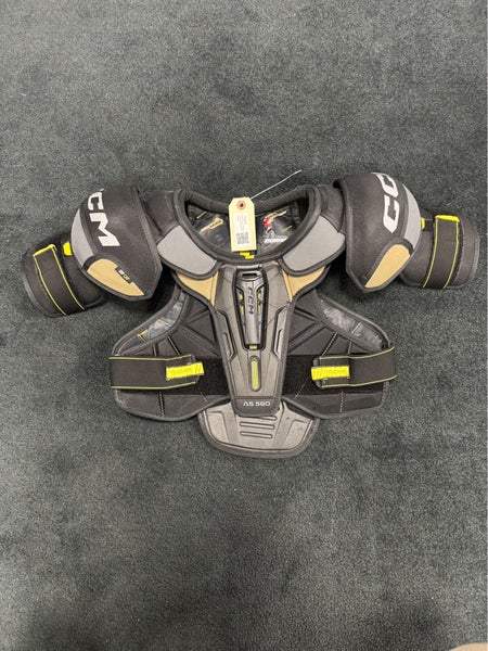Small Senior CCM AS580 Shoulder Pads (Used)