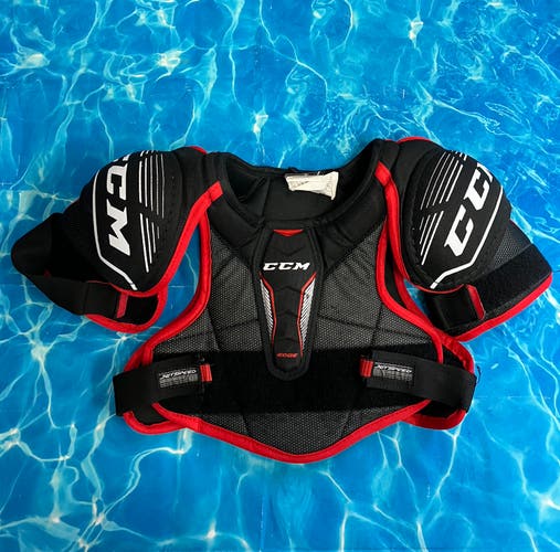 Medium Junior CCM JetSpeed Edge Shoulder Pads (Used)