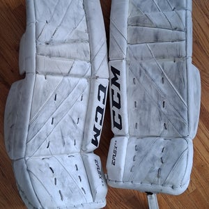 28+1" CCM Extreme Flex 5.5 Goalie Leg Pads (Used)
