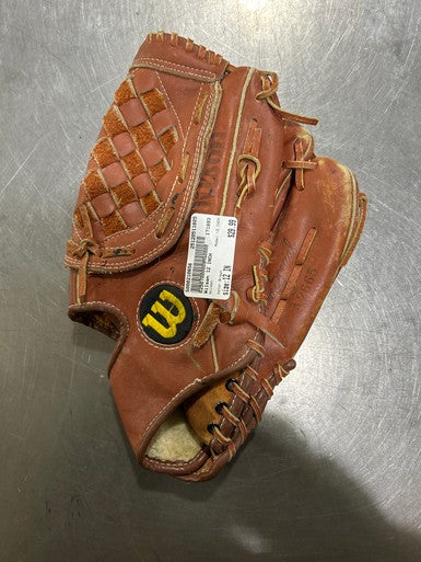 Used Wilson 12 INCH BB/SB Glove RH Throw Brown 12" 11605-S000210658