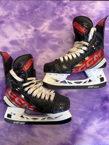 Senior CCM JetSpeed FT6 Pro Hockey Skates 7 (Used)