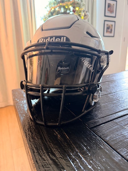 Youth Small Riddell SpeedFlex Helmet (Used)