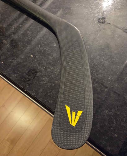 Senior Easton Stealth RS Right Hand Hockey Stick 100 Flex Hall