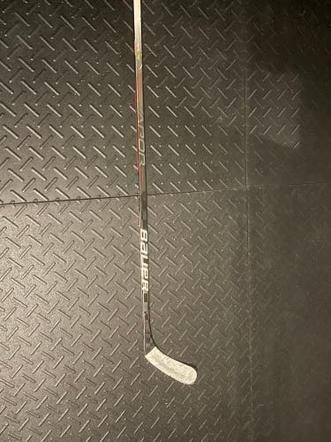 Senior Bauer Vapor Hyperlite Left Hand Hockey Stick P92 87 Flex (Used)