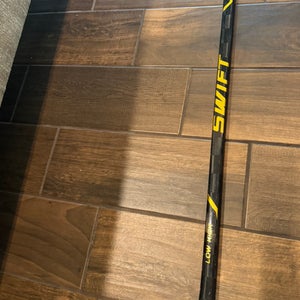 Intermediate Zt Pro Right Handed Hockey Stick P29 55 Flex (Used)