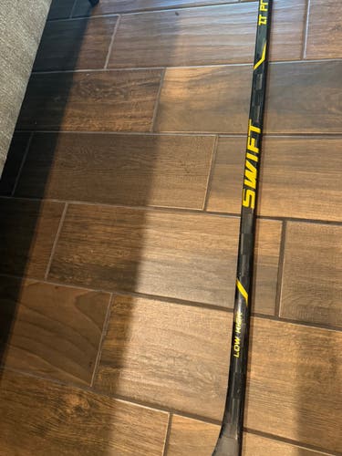 Intermediate Zt Pro Right Handed Hockey Stick P29 55 Flex (Used)