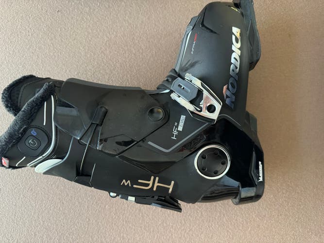 Mondo 23 & 23.5 Women's Nordica HF Elite Ski Boots (New)