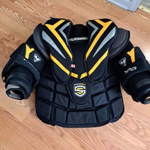 Medium Mckenney XPG1 Goalie Chest Protector Pro Stock (Used)