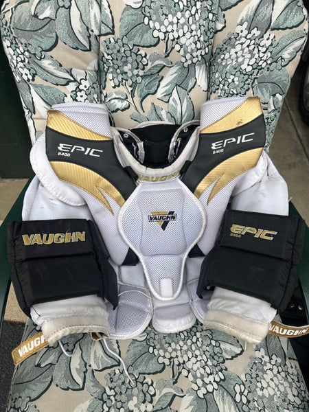 Medium Vaughn Epic 8400 Goalie Chest Protector (Used)