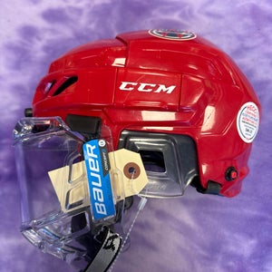 Red CCM FitLite 3DS Helmet (Used)