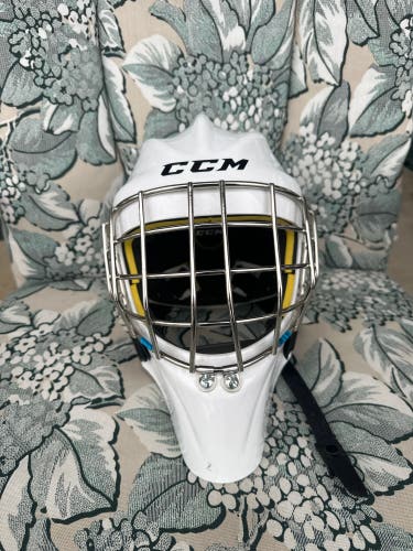 Junior CCM Axis 1.5 Goalie Mask (Used)