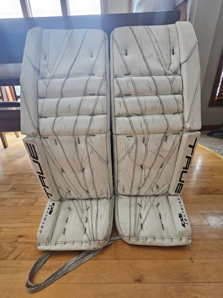 33" +2,  2023 True Catalyst 9X3 Goalie Leg Pads (Used)