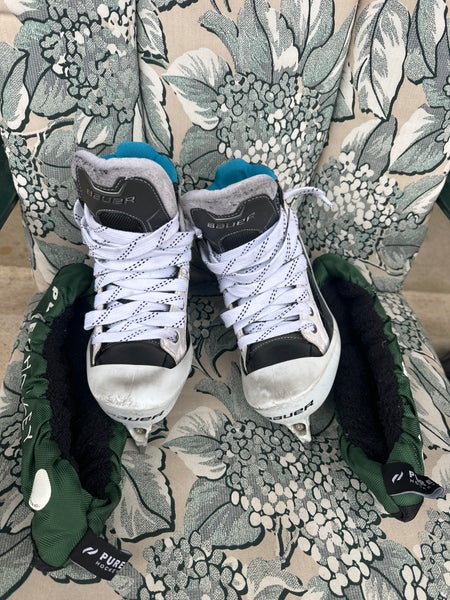 2016 Bauer Reactor 9000 Hockey Goalie Skates Regular Width Size 4 (Used)