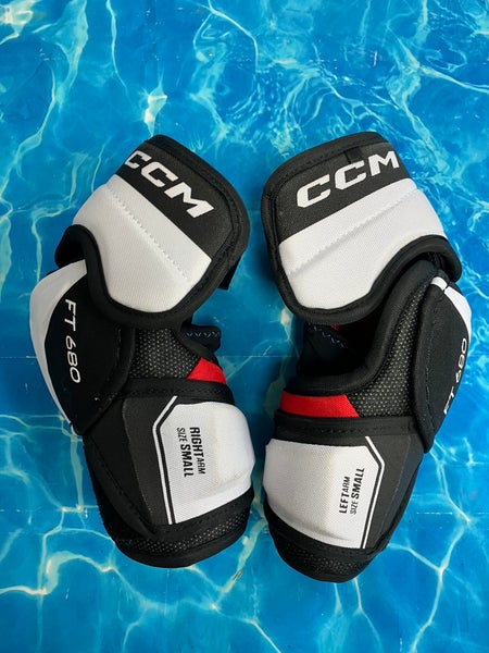 Senior Small CCM JetSpeed FT680 Elbow Pads (Used)