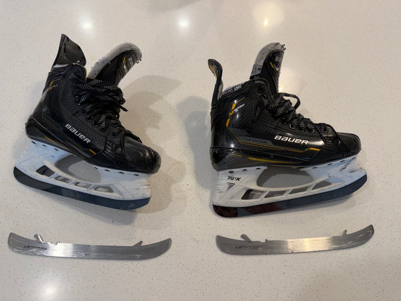 Bauer Supreme M5 Pro Hockey Skates Regular Width Size 5 (Used)