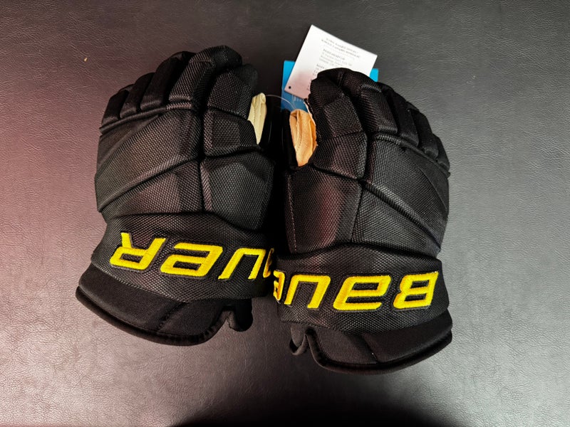 Bauer Vapor Pro Gloves Pro Stock (New) (Canucks black skate colourway)