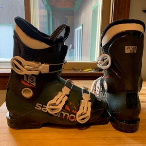 Mondo 24 & 24.5 Unisex Salomon All Mountain T3 RT Ski Boots Medium Flex (Used)