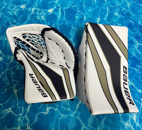Senior Bauer FlyLite Goalie Gloves & Blockers Regular (New)