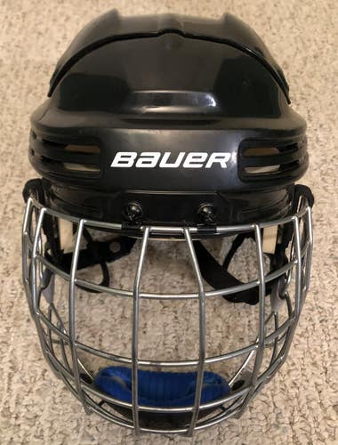 Large Bauer BHH4500 Hockey Helmet with Cage (Used)