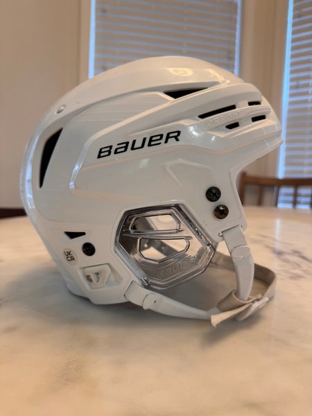 Medium Bauer Re-Akt 85 Helmet (Used)