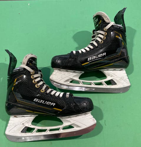 Senior Bauer Supreme M5 Pro Hockey Skates 9.5 (Used)