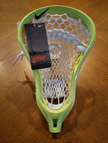 FREE SHIPPING! New Nike 'Volt' Alpha Head Strung W/ Stringking 2S Mesh