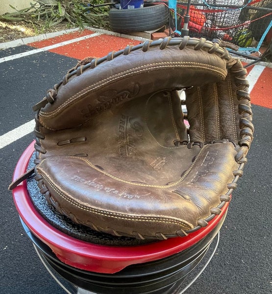 Rawlings Player Preferred RH Catcher's Baseball Glove 32" (Used)