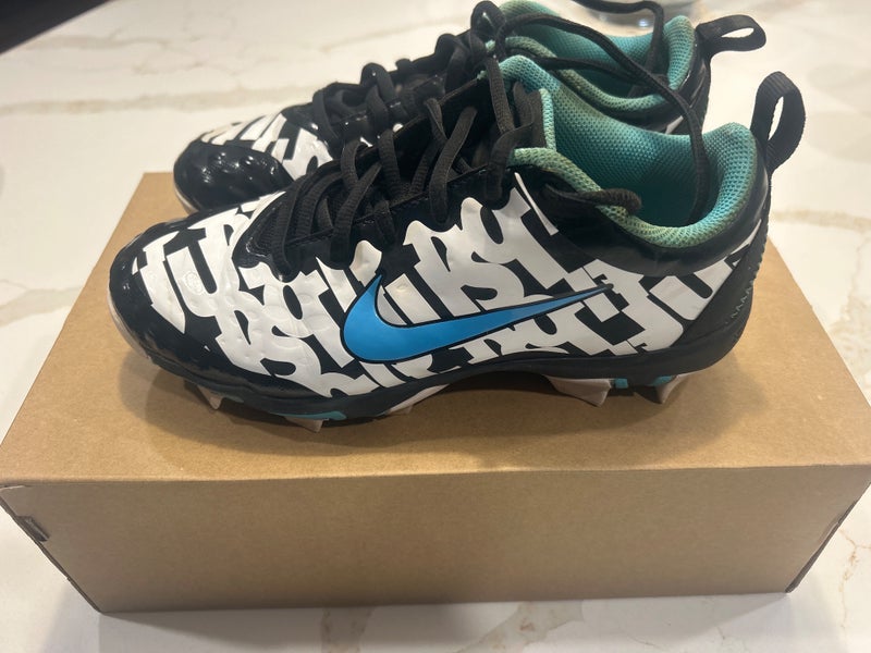 Black Kid's 4.5Y (Big Kids / Youth) Youth Nike Low Top Molded Cleats (Used)