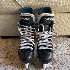 Bauer XLP Hockey Skates Regular Width 8.5 (Used)