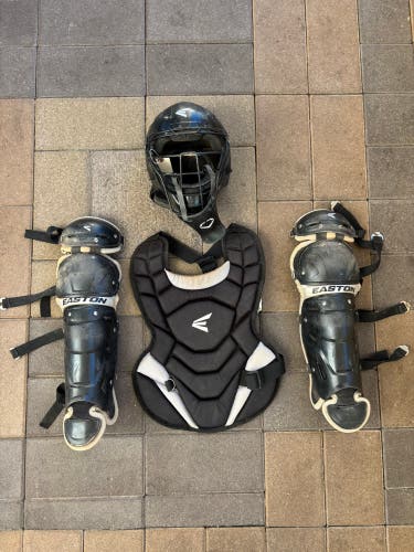 Youth Easton Black Magic 2.0 Catcher's Set