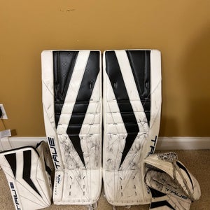 35+2.5 True Catalyst PX3 Goalie Set Pro Stock