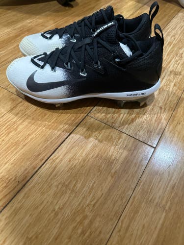 Men's Size M 8.0 (W 9.0) Nike vapor (New)