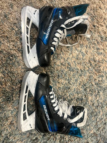 Bauer X Hockey Skates Regular Width Size 3.5 (Used)