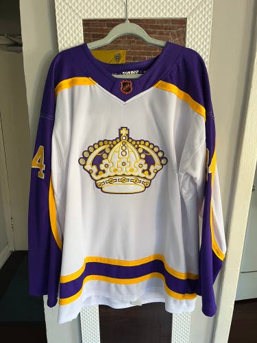 White Size 56 Adult Unisex Adidas Jersey (Used)