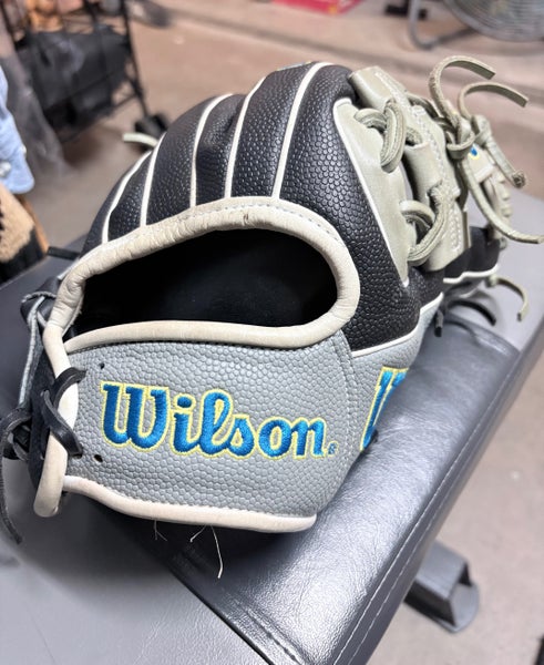 2022 Infield RH Wilson A2000 1786 Baseball Glove 11.5" (New)