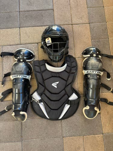 Youth Easton Black Magic 2.0 Catcher's Set