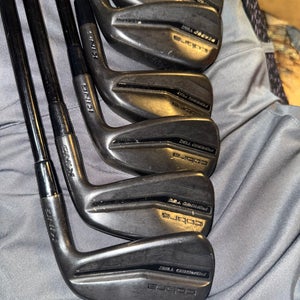 Cobra King Forged Tec Black RH Iron Set Stiff 5-PW