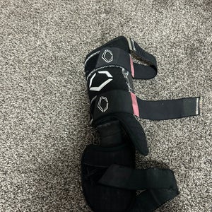 Black Junior EvoShield Leg guard Shin Guards (Used)