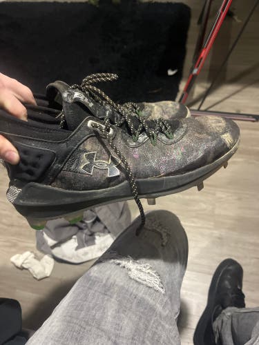Black Men's Size M 10.5 (W 11.5) Adult Under Armour Bryce harper High Top Metal (Used)