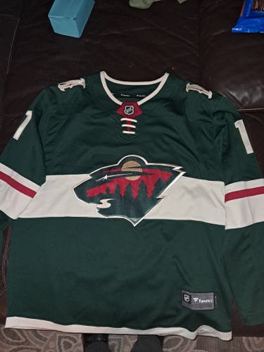 MINNESOTA WILD PARISE JERSEY