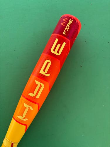 2025 Easton Hype Fire Composite Bat USA Certified (-10) 20 oz 30"