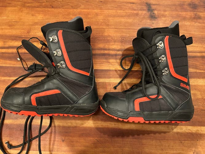 6Y (Big Kids / Youth) Snowboard Boots (Used)