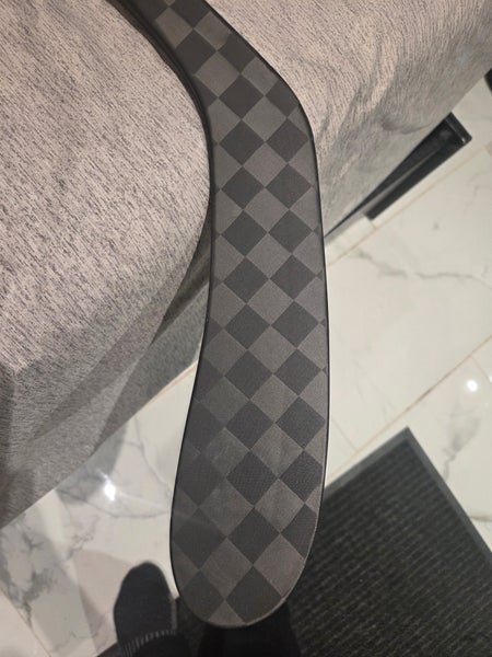 Senior CCM Ribcor Trigger 9 Right Handed Hockey Stick P28 75 Flex (New)