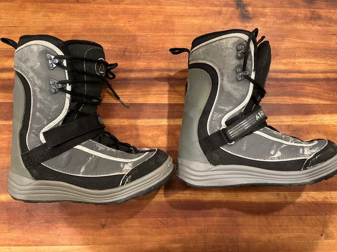 Airwalk Snowboard Boots (Used)
