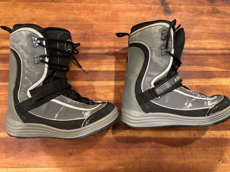 Airwalk Snowboard Boots (Used)