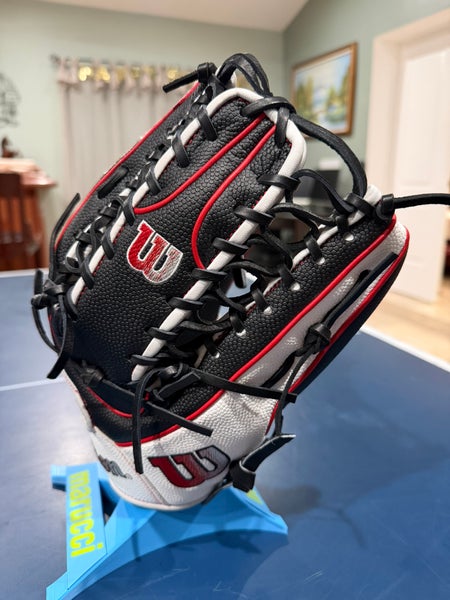 Wilson A2000 OT7 RH Outfield Baseball Glove 12.75" (New)