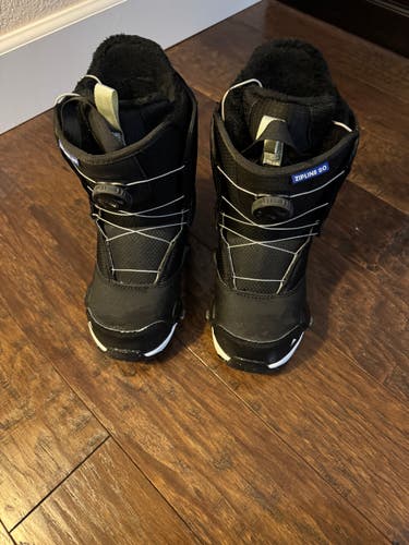 5Y (Big Kids / Youth) Burton Zipline Boa Step On Snowboard Boots (Used)