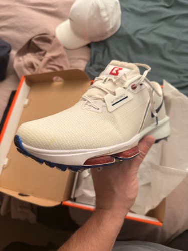 Men's Size M 11.0 (W 12.0) Nike Golf Shoes (Used)