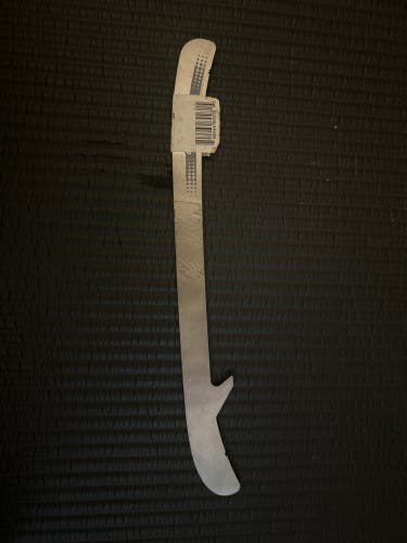 Bauer LS2 Power Runner Jr 238 mm New Count of 1 not a pair